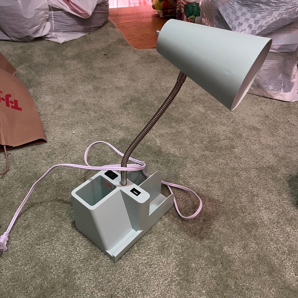 Lamp W/ Phone Charging Port and Pencil Holder